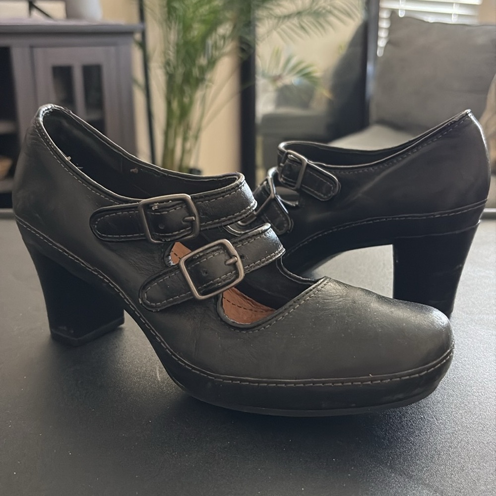 CLARKS ARTISAN Passion Pump Double Strap.Mary Jane